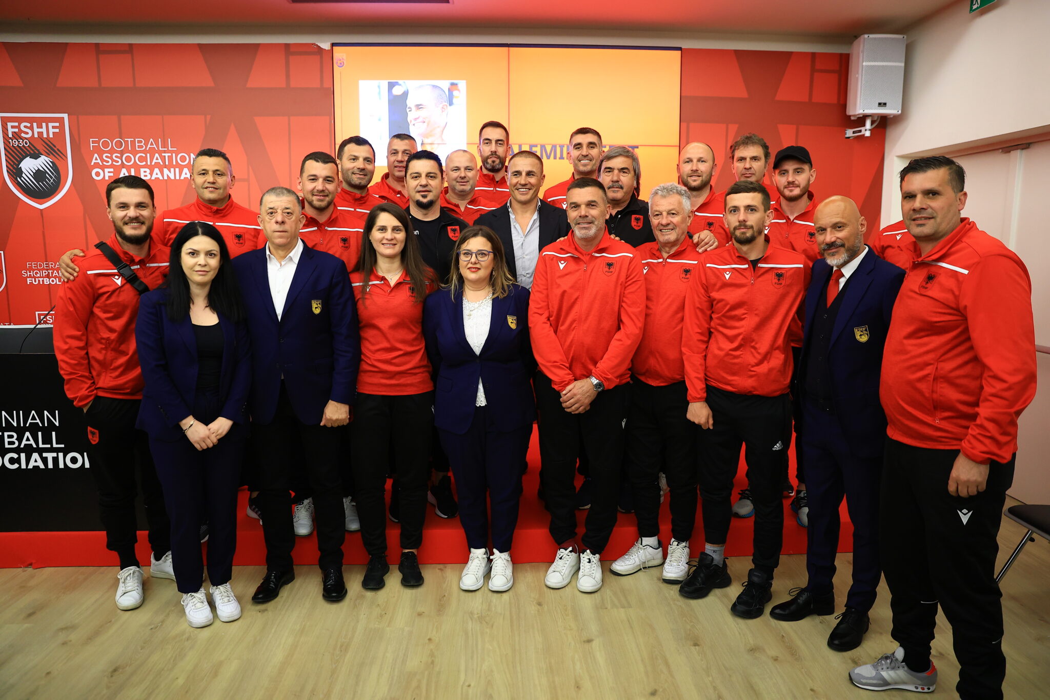 Fabio Kanavaro në Tiranë, leksion për kursantët e UEFA PRO, kampioni i Botës vlerëson…