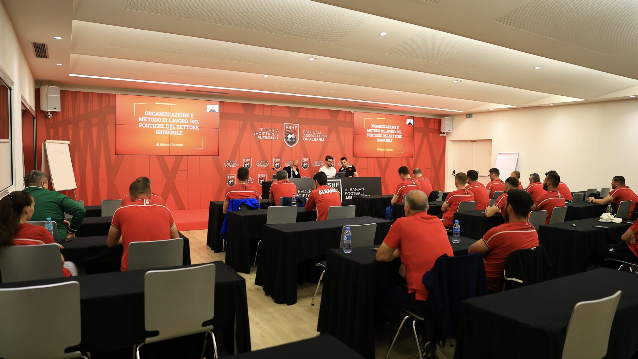“UEFA Goalkeeping B”,  Rokati dhe Fuks mbajnë leksione online për kursantët e këtij edicioni