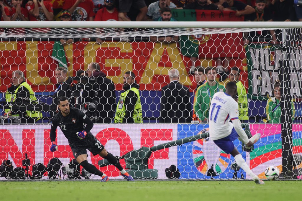 Franca dëbon Ronaldon me shokë, e pret Spanja