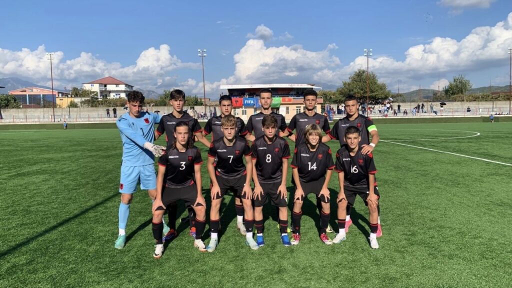 Shqipëria U15 fiton miqësoren e dytë ndaj Malit të Zi