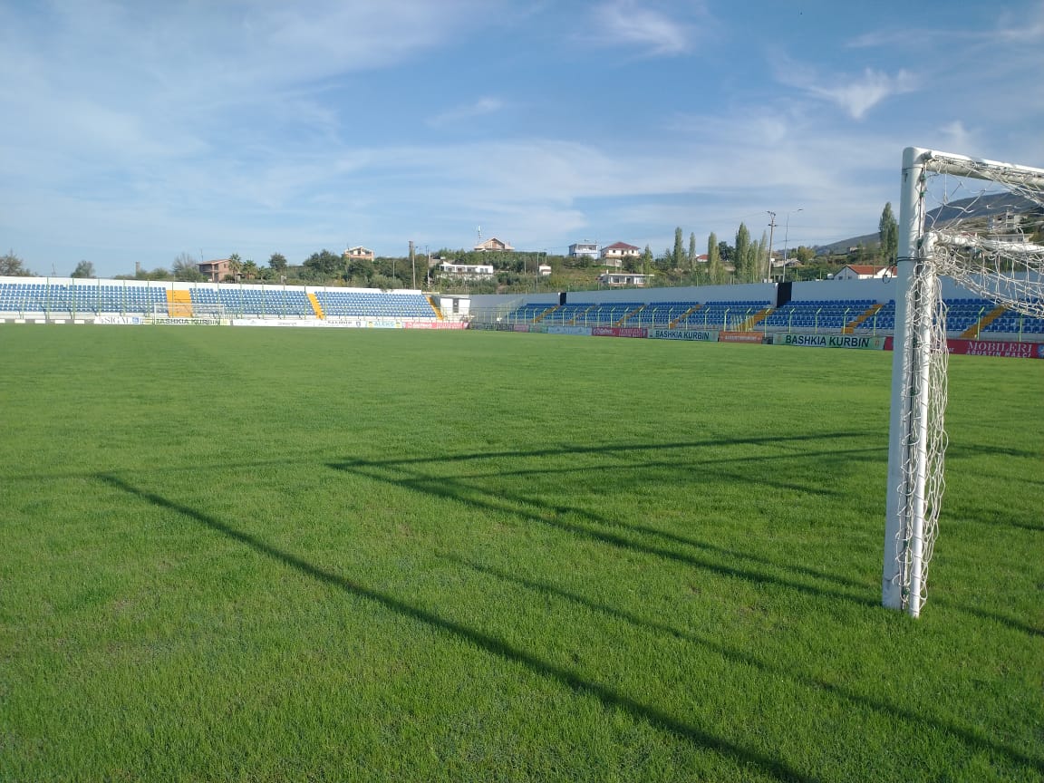 Laçi mbjell fushën, me Vllazninë në…Tiranë