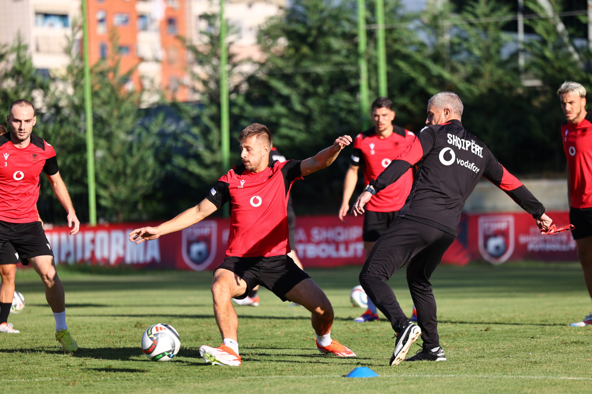 Nations League/ Kombëtarja nis përgatitjet për dy ndeshjet zyrtare të tetorit