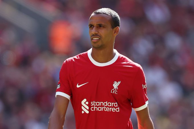 Matip mbyll me futbollin e luajtur