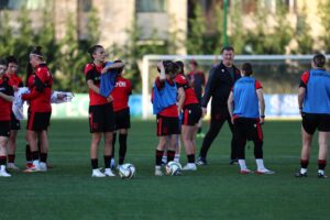 grima, kombëtare vajza 26